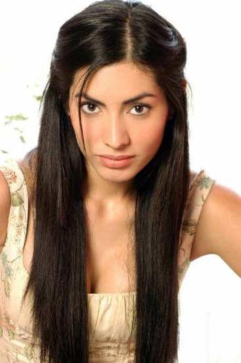 307370_248649978509015_248642525176427_774401_2428091_n - Karina Mora