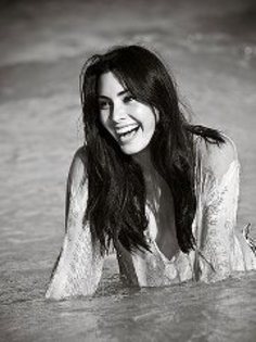 312990_270635119643834_248642525176427_853615_635858761_a - Karina Mora