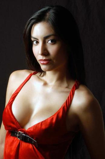 313901_248652431842103_248642525176427_774432_3221829_n - Karina Mora