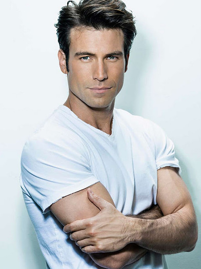  - Rafael Amaya
