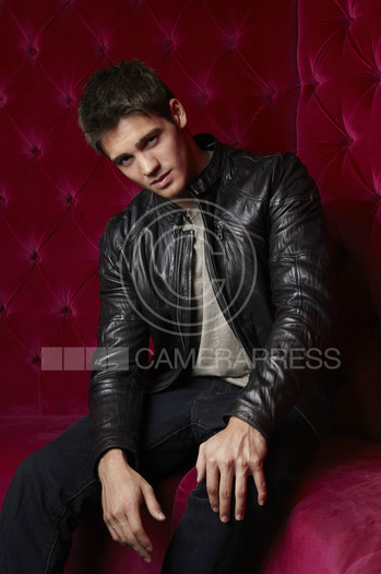 Steven R McQueen (7)