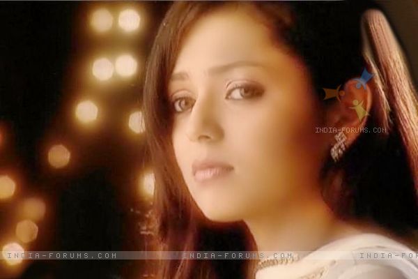 166127-drashti-dhami-aka-geet