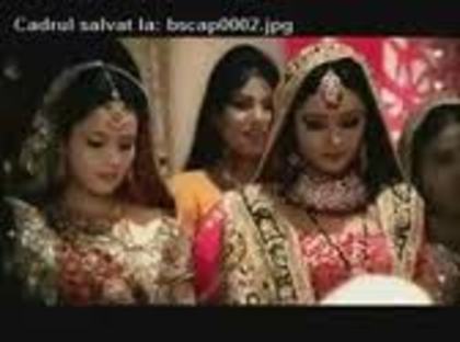 descărcare (2) - Sapna Babul Ka Bidaii - Last Episode