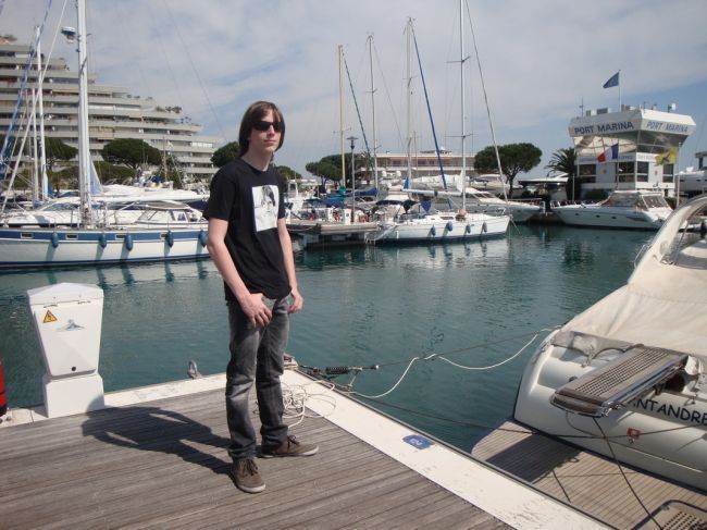 mihai-cernea-bubu-isi-sarbatoreste-astazi-majoratul-aici-ii-poti-ura-la-multi-ani-1_24