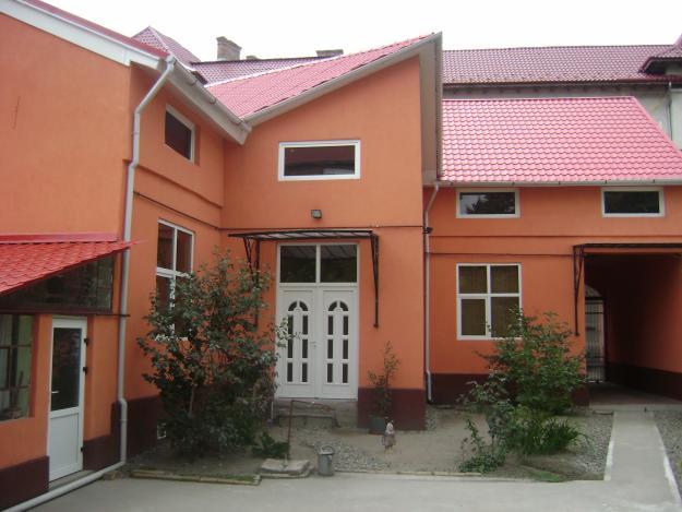 [o casa modesta]