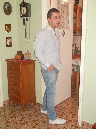 îmi stă bine aşa? - my son