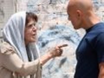 manuel-landeta-y-renata-flores-120x90