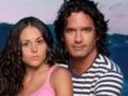 zuria-vega-y-mario-cimarro-en-mar-de-amor-120x90
