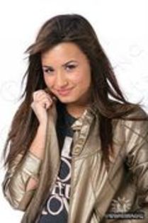 37449657_RCZDXGBYU - demi lovato