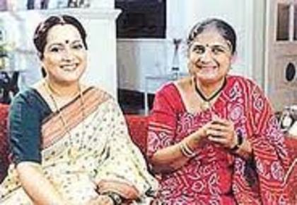 images (21) - Uttara - Himani Shivpuri