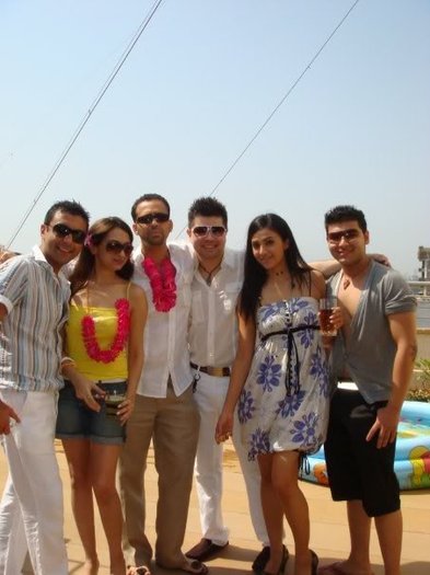 167032_133761943351175_100001521104383_204751_170832_n - Shilpa Anand poze rare