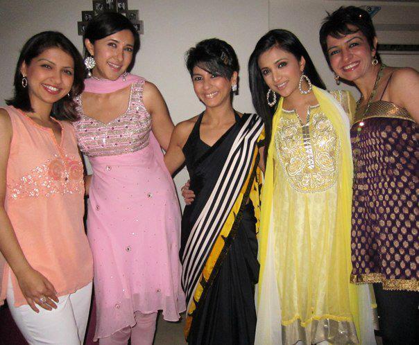 407763_282551915124730_226713640708558_744156_290056161_n - Shilpa Anand poze rare