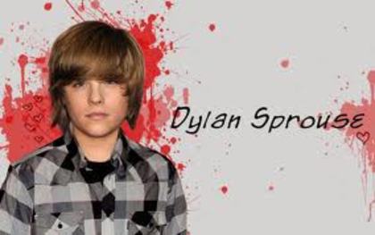 qw - Dylan Sprouse