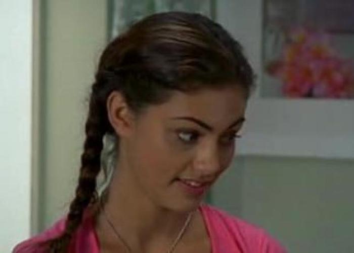 [iesind din salon] sunteti cu domnul Gillbert? - xX Partea l Xx
