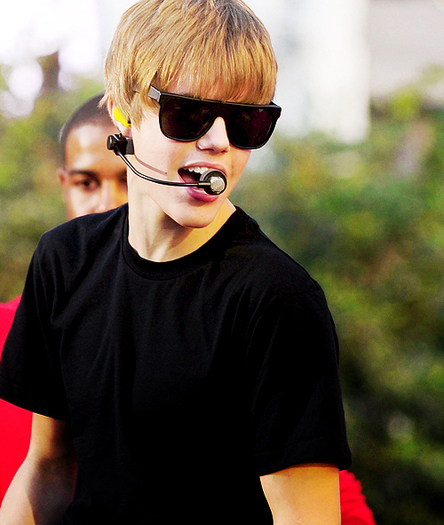 Mdeah si cam ce-ar trebuuii sa feak??