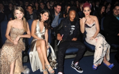 normal_052 - November 20th - American Music Awards
