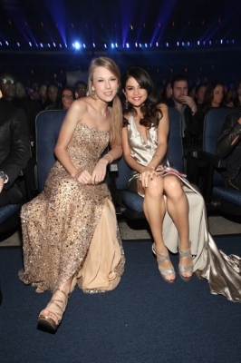 normal_077 - November 20th - American Music Awards