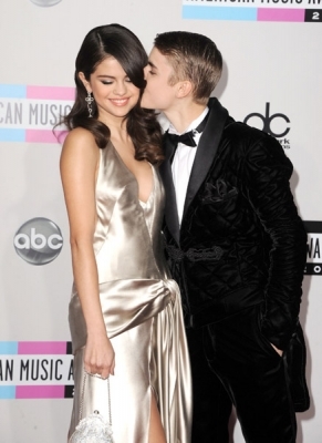 normal_082 - November 20th - American Music Awards