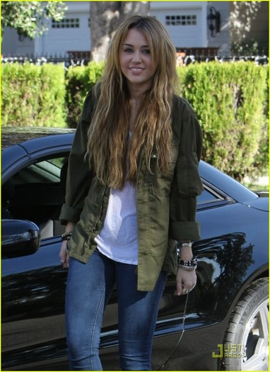 miley-cyrus-peace-06