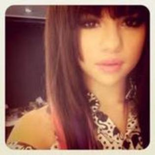 61969649_ORRWMCW3 - selena gomez