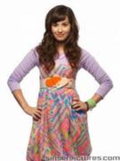 FMLSURVJCOOAMVIBXKI - demi lovato