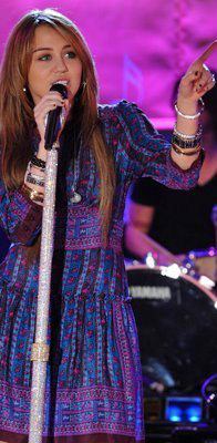 310985_106455279467874_100003102072431_46607_1223846836_n - miley-cyrus 1