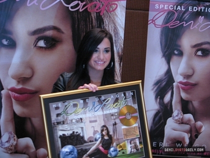 Demi (11) - Demitzu - 28 05 2010 - Press Conference in Sao Paulo Brazil