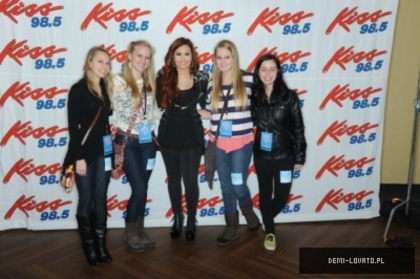 normal_MeetandGreet_d-u_28429%7E0