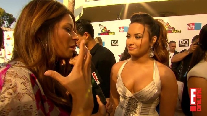 2011 Do Something_ Demi Lovato 320