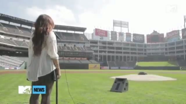 Behind Demi Lovato\'s Performance At The World Series 014