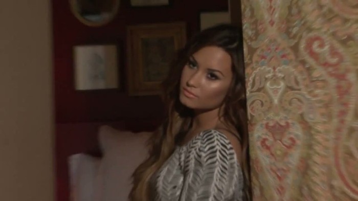 Behind The Scenes with Demi Lovato_ Latina Magazine Cover Shoot 064