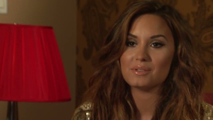 Behind The Scenes with Demi Lovato_ Latina Magazine Cover Shoot 092
