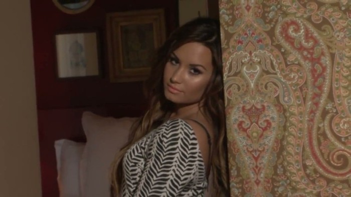 Behind The Scenes with Demi Lovato_ Latina Magazine Cover Shoot 154