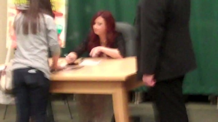 BEST DAY EVER_ MEETING DEMI LOVATO 102