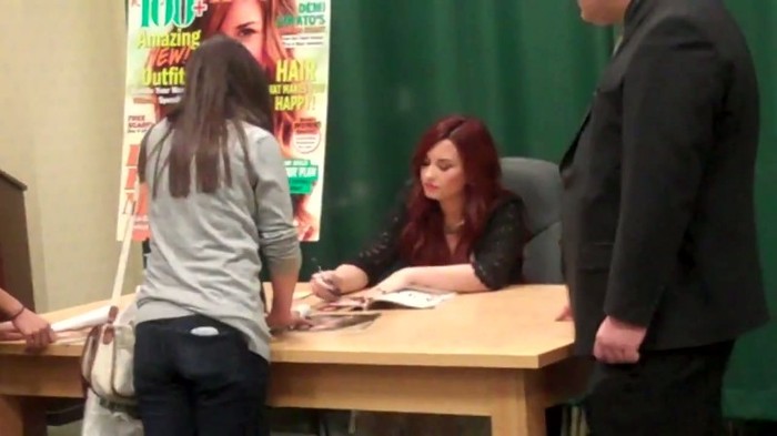 BEST DAY EVER_ MEETING DEMI LOVATO 104