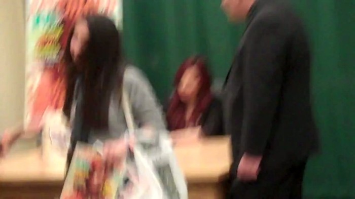 BEST DAY EVER_ MEETING DEMI LOVATO 108