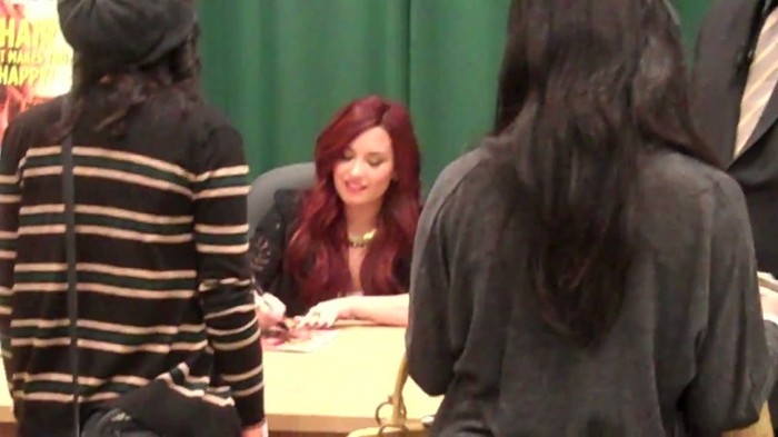 BEST DAY EVER_ MEETING DEMI LOVATO 133