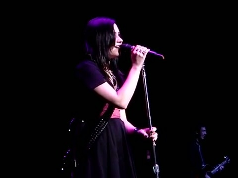 Demi Lovato - _Don\'t Forget_ - Live @ DTE Energy Music Theatre - August 18_ 2009 032