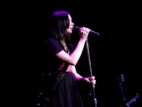 Demi Lovato - _Don\'t Forget_ - Live @ DTE Energy Music Theatre - August 18_ 2009 044