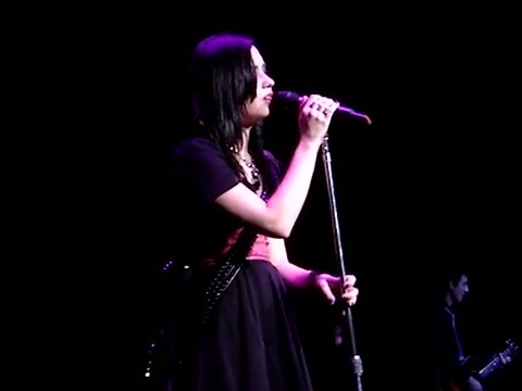 Demi Lovato - _Don\'t Forget_ - Live @ DTE Energy Music Theatre - August 18_ 2009 059