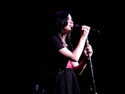 Demi Lovato - _Don\'t Forget_ - Live @ DTE Energy Music Theatre - August 18_ 2009 551