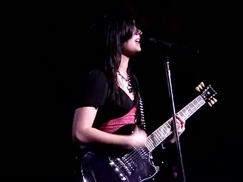 Demi Lovato - _Don\'t Forget_ - Live @ DTE Energy Music Theatre - August 18_ 2009 1028
