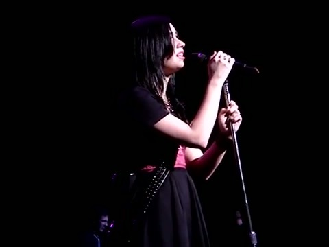 Demi Lovato - _Don\'t Forget_ - Live @ DTE Energy Music Theatre - August 18_ 2009 480