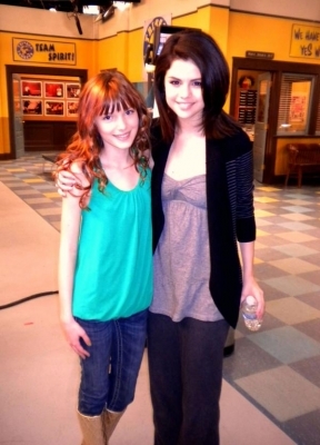 normal_02 - Bella Thorne at the WOWP Set