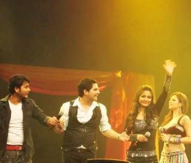 308526_277313268968631_121004084599551_945917_908984740_n - Hina Khan
