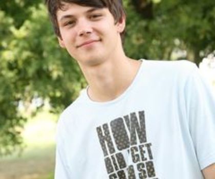 bai esti nebuna la cap na-ai vazut cum arata remalia pe langa diana