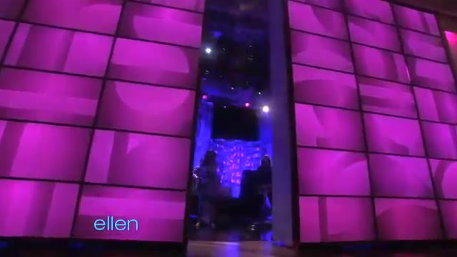 WS-Ellen_ 007 - Selena Gomez and the Scene - Who Says Live on The Ellen DeGeneres Show