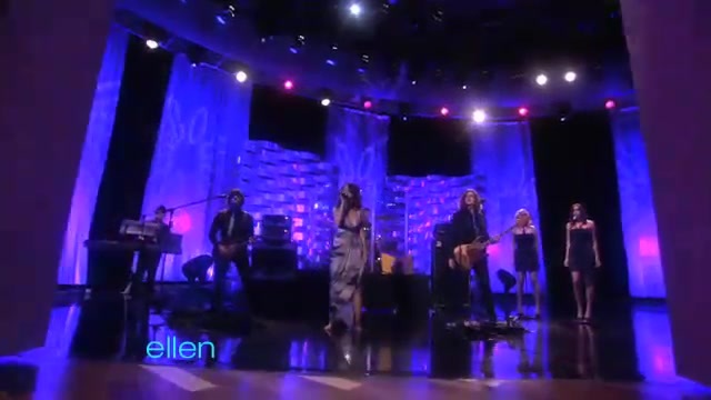 WS-Ellen_ 015 - Selena Gomez and the Scene - Who Says Live on The Ellen DeGeneres Show