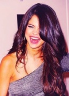 58256551_CLTXASC2 - selena gomez