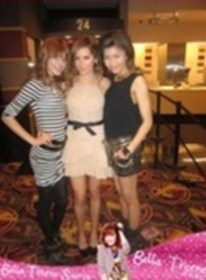 36463543_KHYLKSMSE - bella thorne
